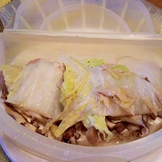 ソーセージ・豆腐・舞茸・白菜のﾚﾝｼﾞ蒸し